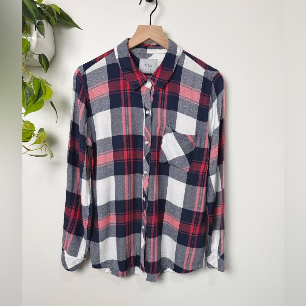 Rails Hunter Plaid Button-Down Shirt White Indigo Blush Soft Rayon Casual Size M